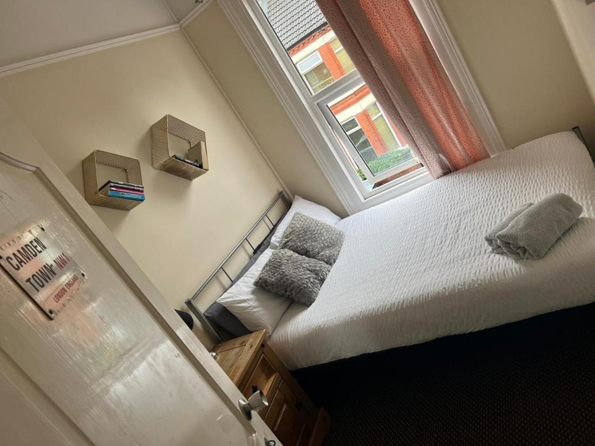 Room In Family Home Near Penny Lane 리버풀 외부 사진