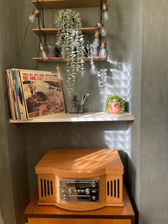 Room In Family Home Near Penny Lane 리버풀 외부 사진